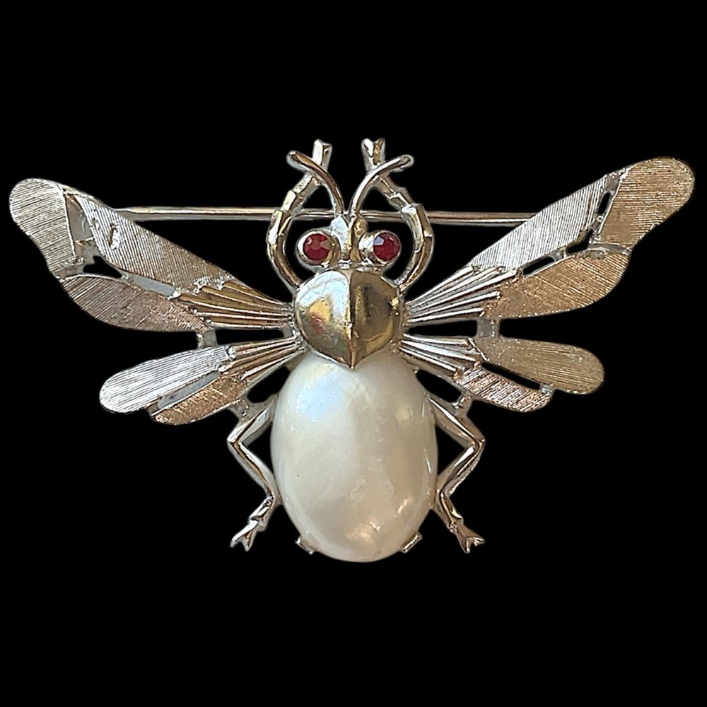 Vintage Trifari Bee Rhinestone Insect Silver Tone Brooch